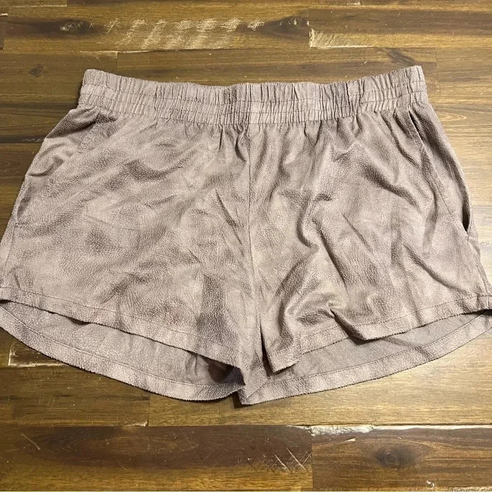 Monrow Textured Shorts Gray Soft Medium Jogger Running Pockets Lounge Boxer
